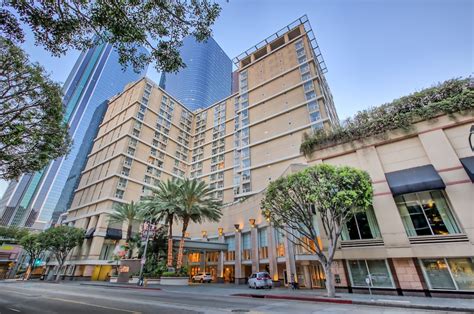 Omni Los Angeles Hotel at California Plaza .